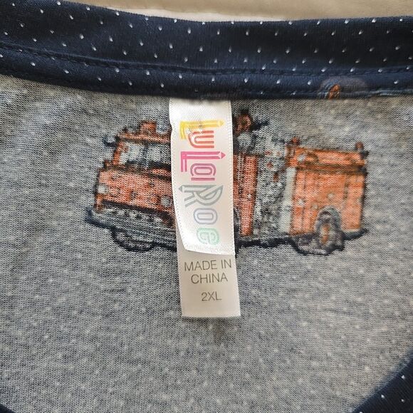 LuLaRoe 2XL Christy Navy T Shirt XL Blue Red Firetrucks First Responder - Picture 5 of 7